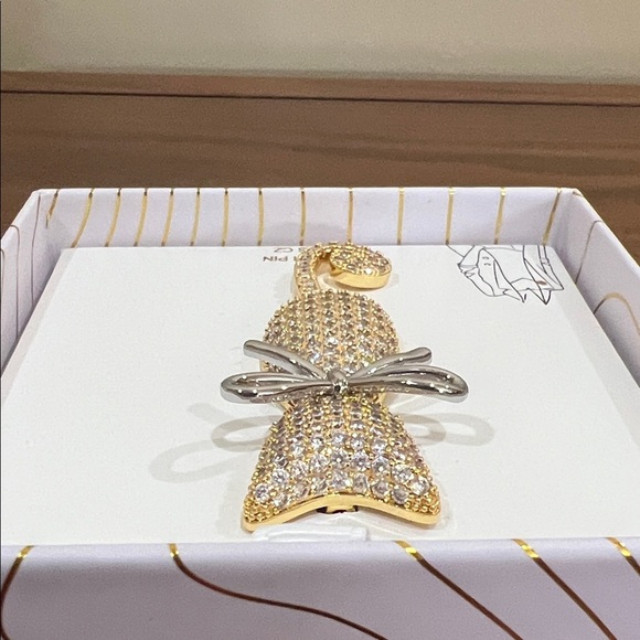 Eye Candy | Cat Brooch - Picture 5 of 8